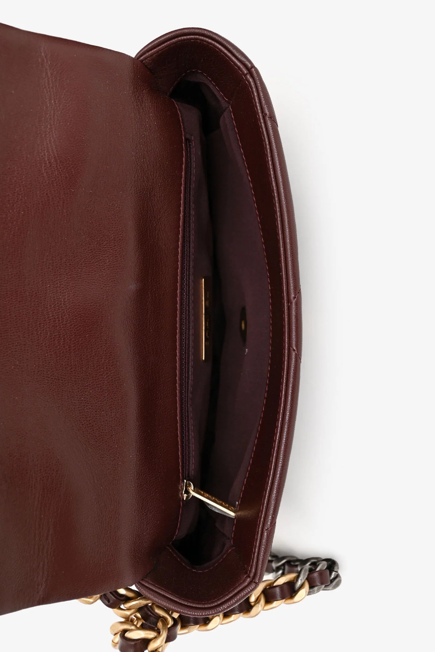 Chanel 19 medium brown